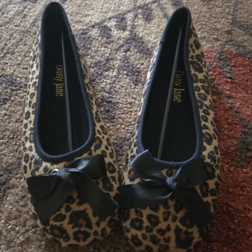NIB - Leopard Print Flats w/ Black Bow Size 8.5 By Daisy Jane
